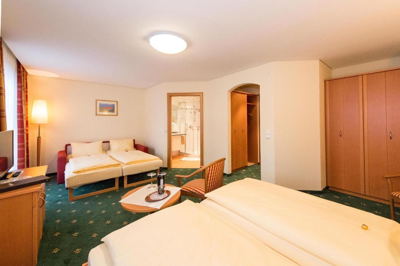 Pension Elisabeth Russbach am Pass Gschütt Habitación foto